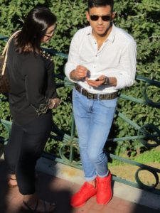 guy-w-red-shoes-gf