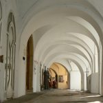 Arched arcade walkways are very practical in winter.