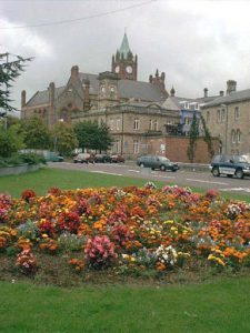Derry downtown garden with customs house and Guild Hall