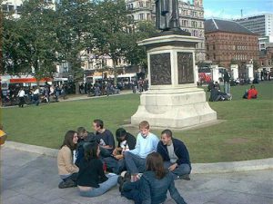 Lunchtime kids at Belfast city hall