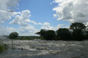 As the Zabezi River nears the edge the current becomes