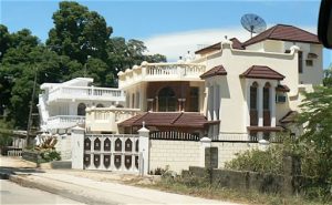 Luxury villa on the ocean north of Stone Town.