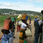 Food vendors at a stop