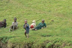 Lake Bunyonyi children