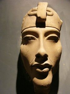 Luxor Museum is located