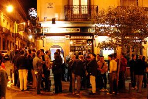 Chueca Metro Square pub