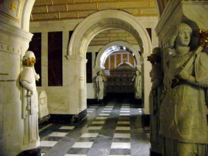 In the cellar catacombs are the tombs of the kings