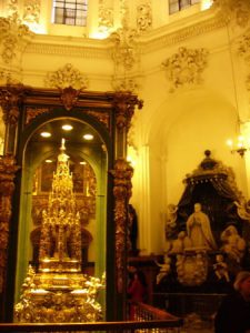 Religious display rooms in the ancient