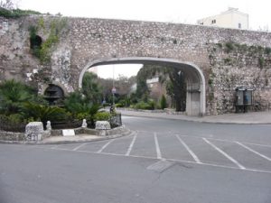 South bastion gateway