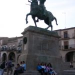 Trujillo - Plaza major Pizarro statue
