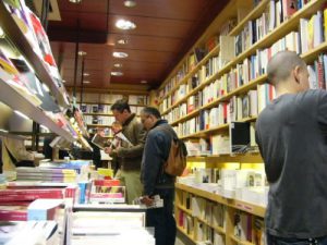 Les Mots a la Bouche bookstore