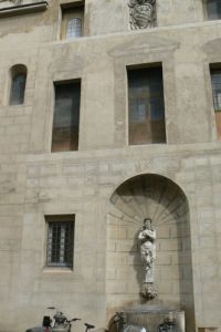 Government building