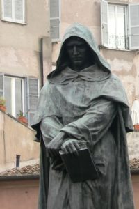 Statue in Piazza Campo dei Fiori