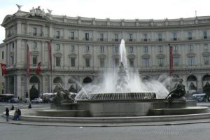 Fountain in Piazza Republica