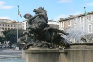 Fountain in Piazza Republica