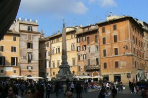 Piazza in front of Pantheon