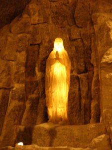 Illuminated rock salt statue of Jesus