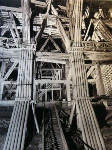 Photo of the stair bracing structures