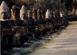 Angkor Thom entry