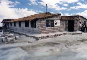 Uyuni Playa Blanca Hotel exterior