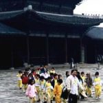 Kids and teacher at Kyongbokkung Palace