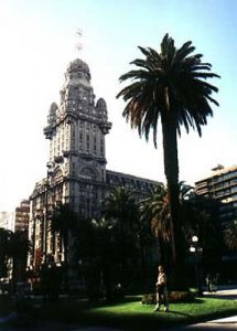 Montevideo-Palacio Salvo tower