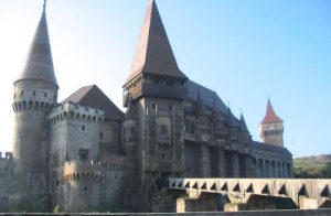 Hunedoara Gothic Castle (14c)