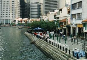 Boat Quay shops and promenade