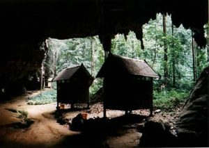 Krabi-Wat Tham Seua monk huts