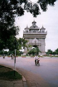 Patuxai Soldiers Monument