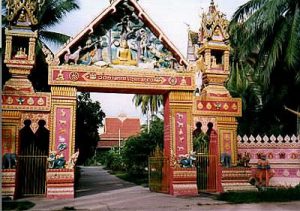 Wat Ammon entry gate