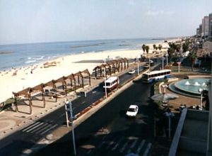 Tel Aviv-beachfront avenue