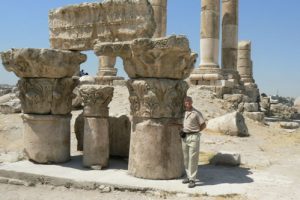 Amman - old Roman ruins and modern gay tourist (or are