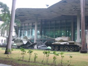 Pavillion Granma - exterior 'liberation' equipment