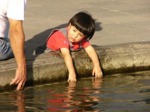 Child at fountain of Chapultepec Castle