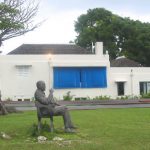 Statue of Noel Coward (d.1973) in front of his beloved