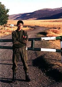 Argentina-Chile border guard (en route to Moreno)