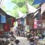 Souvenir shops in Tomok Village