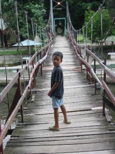 Bukit Lawang - pedestrian bridge