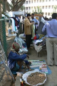 Bangalore - vendors by Cubbon Park in the center of