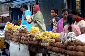 Food vendors on the way to