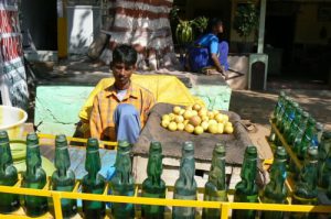 Hampi lemonade vendor