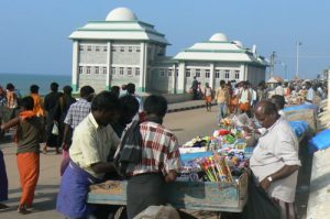Kanyakumari tourists browse the bazaars along the shoreline.