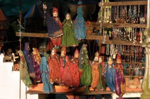 Kochi - souvenir shop in the Mattancherry colonial