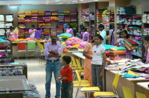 Kochi - Kalyan Silks: world’s largest silk saree and fabric