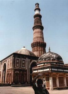 New Delhi Quwwat--ul-Islam mosque