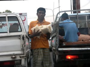 Dhaka - popcorn vendor