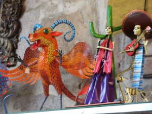 Morelia -dragon and skelaton dolls