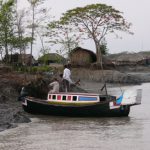 Mongla town scene - low tide