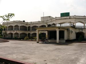 Mongla town scene - best hotel in town!